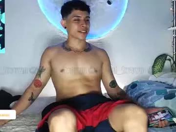 aaron_manuel from Chaturbate