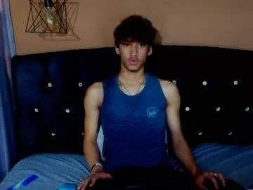 aaron_schott from Chaturbate