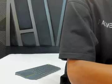 aaron_whitee_ from Chaturbate