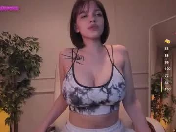 adalyn_glow from Chaturbate