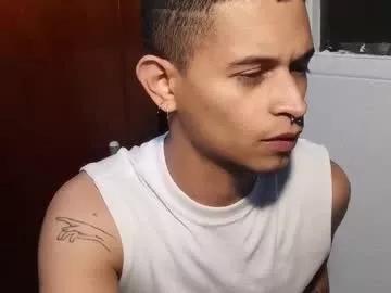adam_yellow from Chaturbate