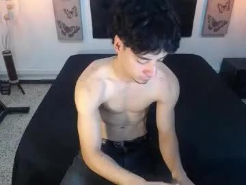 Adams_collins_ from Chaturbate