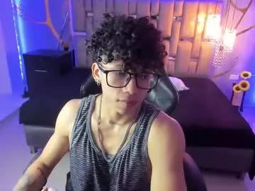 akazaboy from Chaturbate