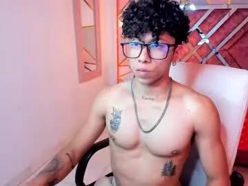 akazaboy from Chaturbate