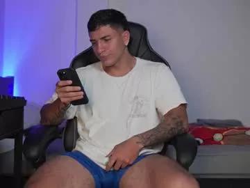 alan_muscle from Chaturbate