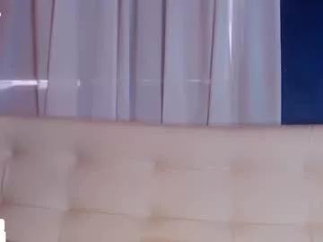 aleezafrench from Chaturbate