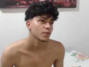 Alice_julls from Chaturbate