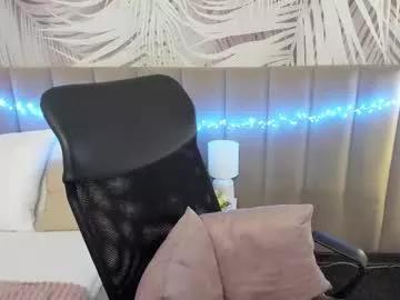 alli_zi from Chaturbate