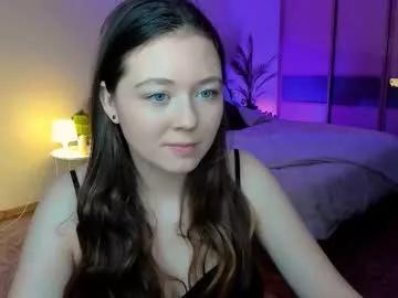 alluringeyess from Chaturbate