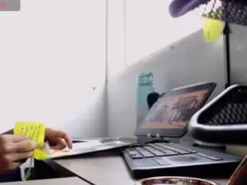 alma_sweet from Chaturbate