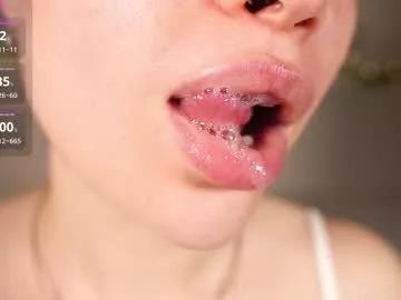 alma_yammy from Chaturbate