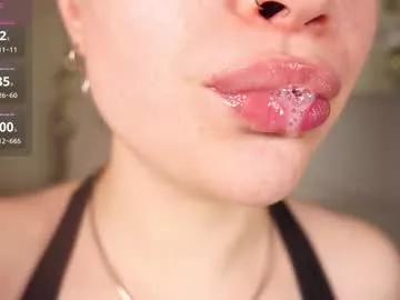 alma_yammy from Chaturbate