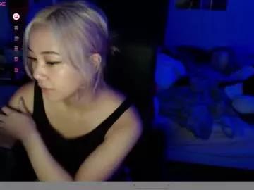 amateuroras from Chaturbate