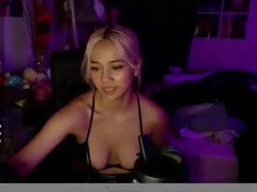 amateuroras from Chaturbate