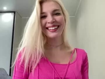 amazingkelly from Chaturbate