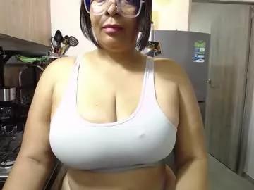 ambarsofhia from Chaturbate