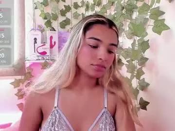 annebull_ from Chaturbate
