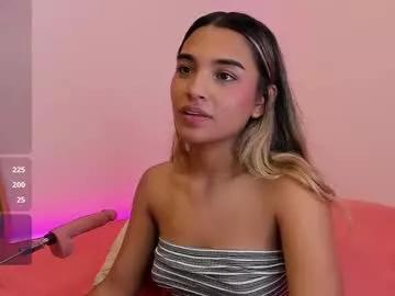 annebull_ from Chaturbate