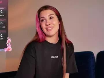 Arielwavee from Chaturbate