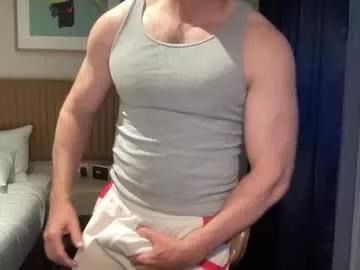 aussiemuscledad from Chaturbate