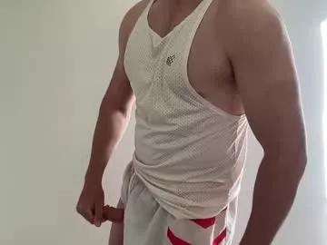 aussiemuscledad from Chaturbate