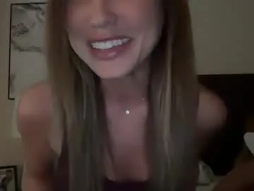 Babeb77 from Chaturbate