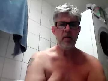 Baggelina75 from Chaturbate