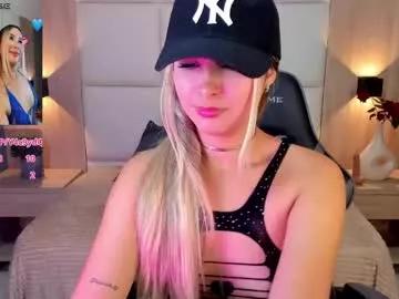 bella1207 from Chaturbate