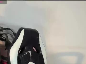 bella_hadid1_ from Chaturbate