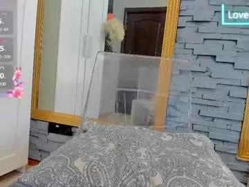 bella_posh from Chaturbate