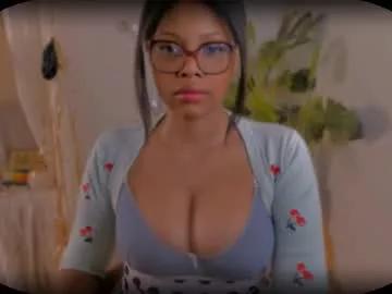 bellablakes18 from Chaturbate