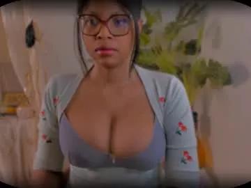 bellablakes18 from Chaturbate