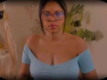 bellablakes18 from Chaturbate