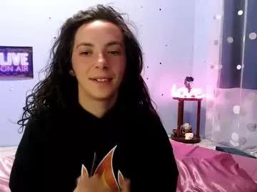 bellaqueen0701 from Chaturbate