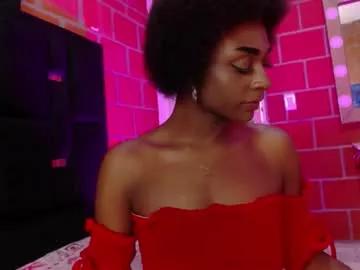 bellaqueen_18 from Chaturbate