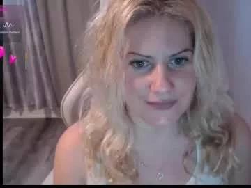 bellastar84 from Chaturbate
