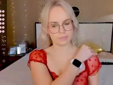 bellatip from Chaturbate