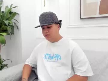Bennett_alejoo from Chaturbate