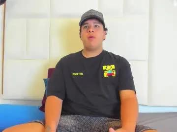 Bennett_alejoo from Chaturbate