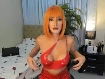 bombshelllaurax from Chaturbate