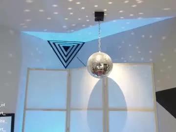 bubblewhite_ from Chaturbate