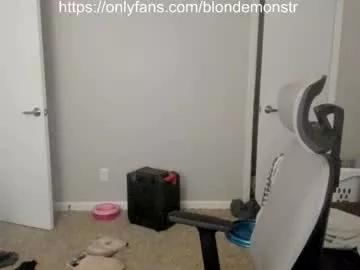 c00ki3m0nstr from Chaturbate