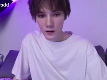 callmenineoneseven from Chaturbate