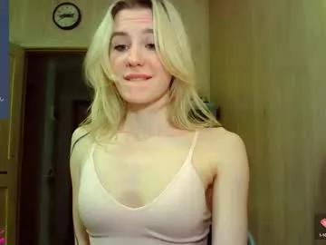 caramel_pie_ from Chaturbate