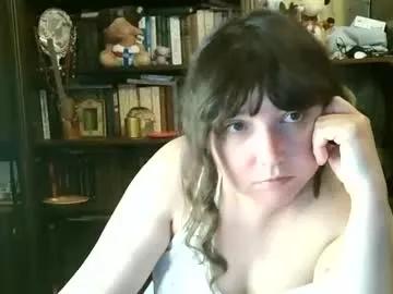 carrieqpeach from Chaturbate