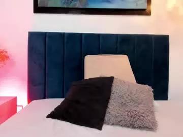 cassiehiltonn from Chaturbate