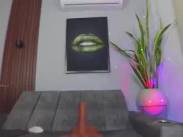 catalina_sexybitch from Chaturbate