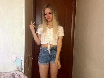 Chayashortle from Chaturbate