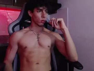 chris_evans27 — #New & #Muscle tease  - Goal: Get horny [89 tokens left] #bigcock #young #bigdick