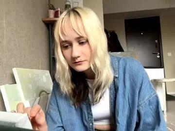 Clementinehollner from Chaturbate